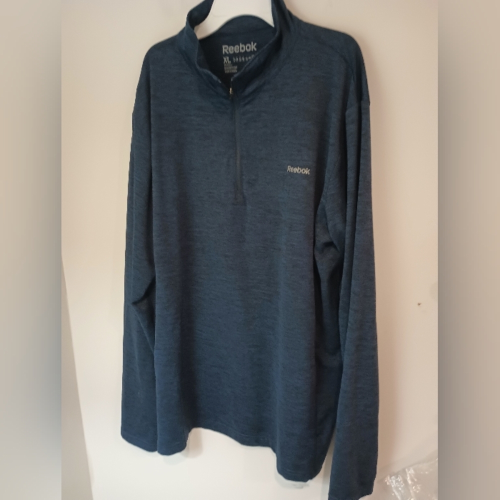 Reebok Mens size XL Blue Long Sleeve Shirt Pull Over 1/4 Zip  Made in Egypt